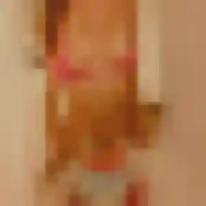 Contacte Touria, 22 ans à Ajaccio gratuitement