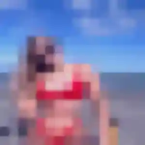 Geraldine, 20 ans, en ligne à Aussillon pour un rencontre adulte