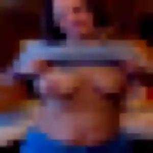 Photo de Christelle à Avon (38 ans) - rencontre adulte sans inscription
