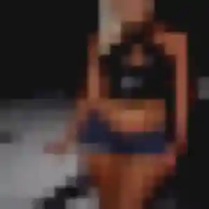 Leana, 21 ans, connectée à Carqueiranne pour une rencontre coquine
