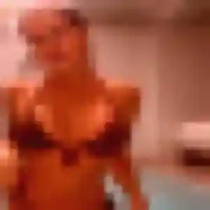 Zoe de Cesson-Sévigné, 32 ans - rencontre adulte sans prise de tête