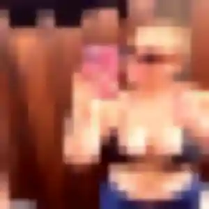 Photo exclusive de Samantha, 21 ans à Champagne-au-Mont-d'Or - rencontre sans lendemain