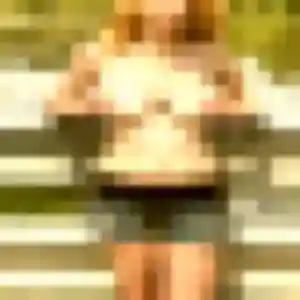 Anne-Charlotte, 19 ans, cherche un rencontre adulte à Douchy-les-Mines