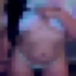Alicia, 30 ans, en ligne à Échirolles pour un rencontre adulte