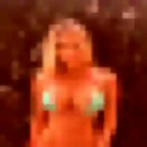 Rosemarie, 23 ans, connectée à Flers pour un rencontre adulte