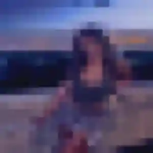 Ulrike, 19 ans, veut un rencontre adulte à Issoire