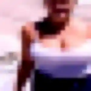 Eugenie, 25 ans, dispo pour rencontre adulte à La Crau