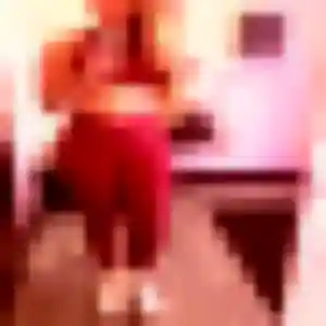 Photo de Adelaide à Lagnieu (35 ans) - rencontre adulte anonyme
