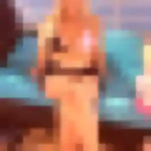 Rejoins Christelle, 28 ans à Lannilis en privé
