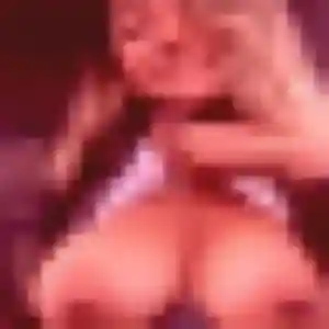 Photo de Karima à Le Marin (33 ans) - rencontre adulte gratuit