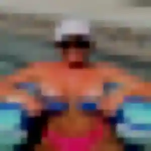 Photo de Elena à Léguevin (35 ans) - rencontre adulte discret