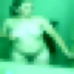Nathalie (22 ans) à Lons cherche une rencontre ce soir