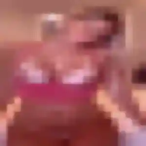 Alienor, 20 ans, connectée à Luisant pour une rencontre coquine