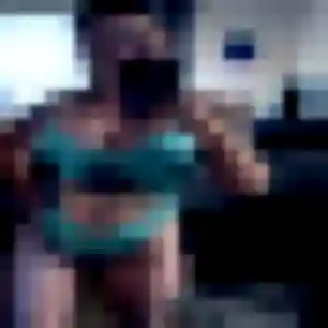 Ulrike, 36 ans, connectée à Montbonnot-Saint-Martin pour un rencontre adulte