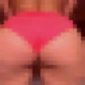 Photo de Anne-Laure à Pau (38 ans) - rencontre adulte gratuit