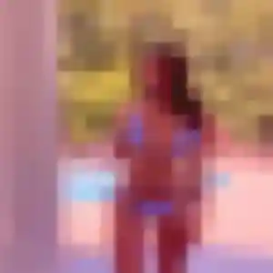 Vicky, 19 ans, dispo pour rencontre adulte à Saint-Arnoult-en-Yvelines