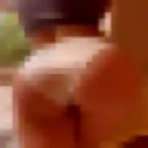 Thais, 22 ans, cherche un rencontre adulte à Saint-Avé