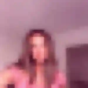 Cassandre, 31 ans, connectée à Saint-Étienne-au-Mont pour une rencontre coquine