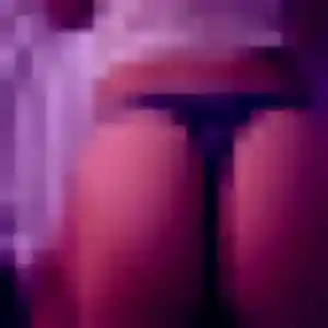 Karima, fille de 26 ans propose rencontre adulte à Saint-Gilles