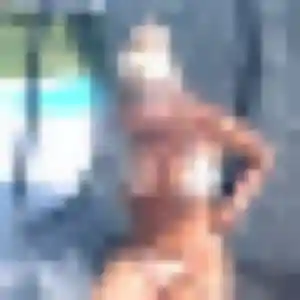 Yasmine (29 ans) à Saint-Jean-de-Monts cherche un rencontre adulte rapidement