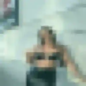 Naomi (22 ans) à Salles cherche un rencontre adulte rapidement
