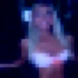Photo privée de Kim, 19 ans à Sarrians - rencontre coquine