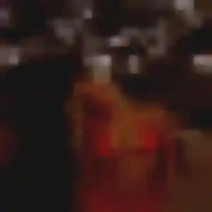 Rejoins Anne-Charlotte, 32 ans à Tarascon en t'inscrivant
