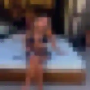 Découvre Albertine, 32 ans à Tinqueux en privé