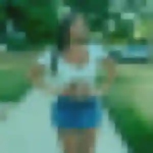 Agnes, 23 ans, connectée à Tresses pour une rencontre coquine