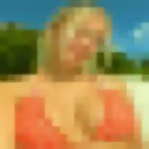 Anna (38 ans) à Ussel attend un rencontre adulte ce soir
