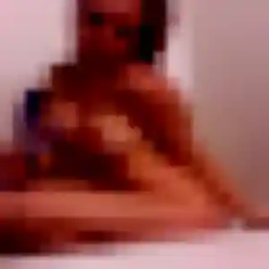 Sexy Capucine, 24 ans à Valdahon - voir sa photo
