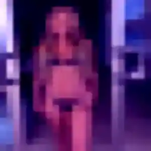 Romane de Vernaison, 22 ans - rencontre adulte discret