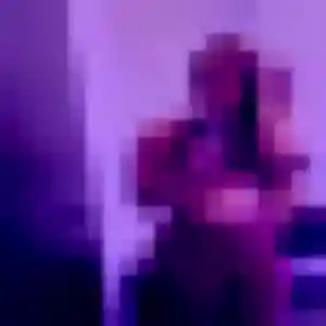 Elvire, 21 ans, connectée à Vexin-sur-Epte pour un rencontre adulte