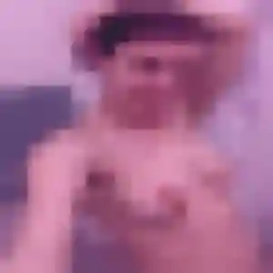 Colombe, 27 ans, connectée à Villefontaine pour un rencontre adulte