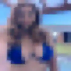 Contacte Lisette, 20 ans à Vizille en privé
